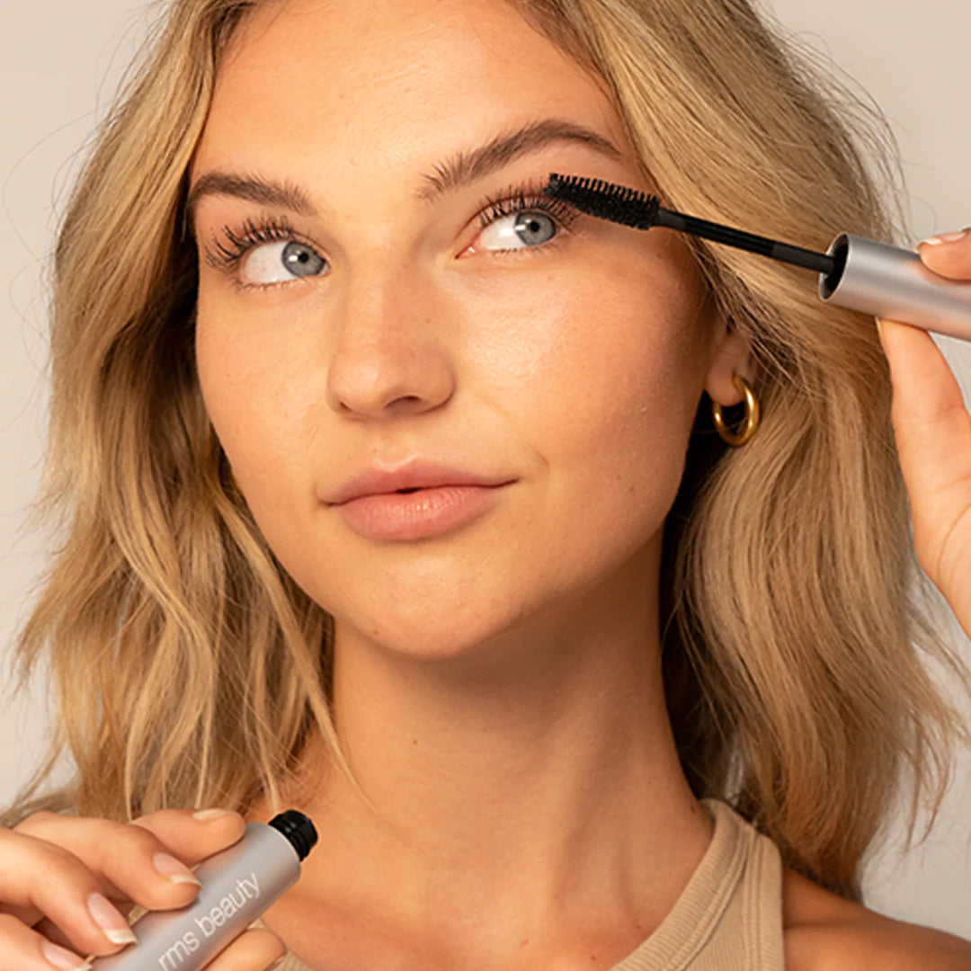 Straight Up Volumizing Peptide Mascara