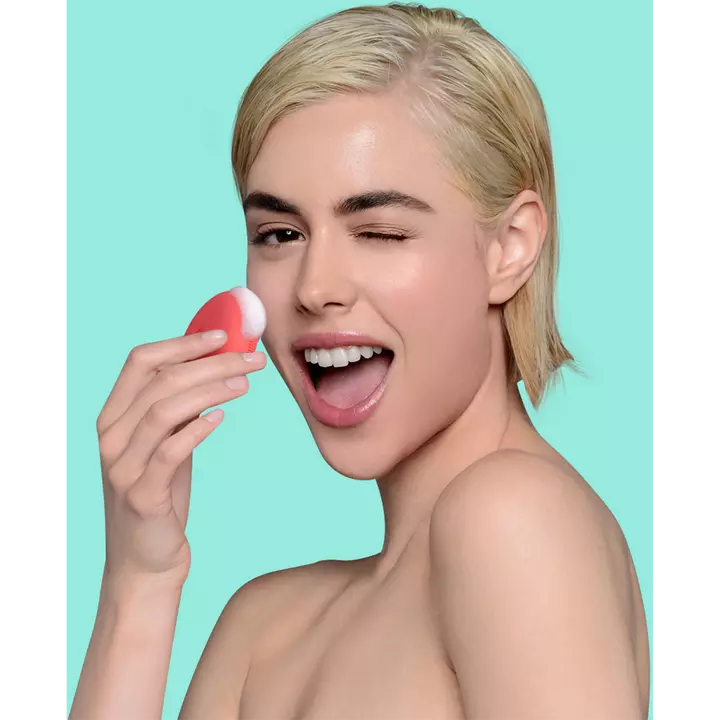 LUNA Play Plus 2 Facial Cleansing Massager