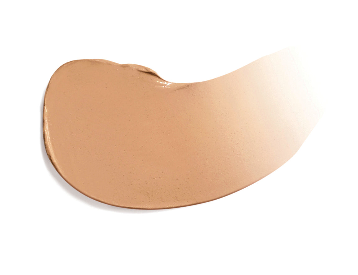 Creamy swatch of Dream Tint® Tinted Moisturizer SPF 15, showcasing its smooth texture, lightweight feel, and natural, skin-enhancing finish.